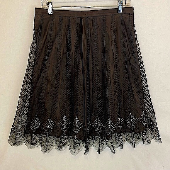 French Connection Dresses & Skirts - ❣️HP❣️FRENCH CONNECTION Skirt